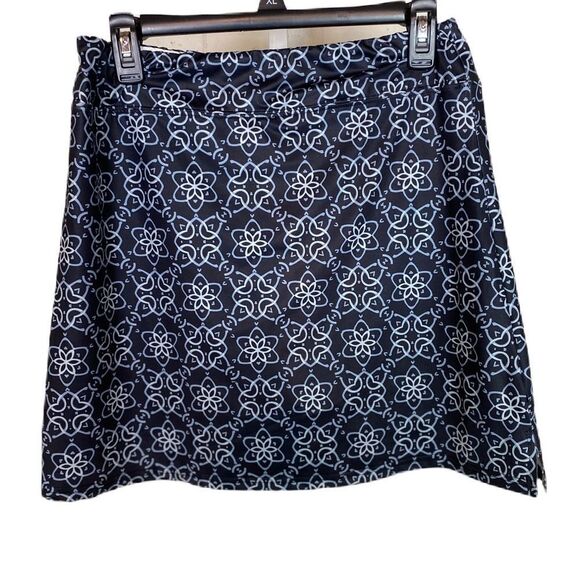 BOLD Print Stretch Golf Skort - Picture 4 of 10
